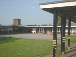 Park Road Junior and Infants School Orchard Close (c) Mr G. Flemming 16/05/2000