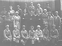 >Langwith Munitions, Factory Workers, Taken in 1916. During the First World War