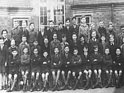 Carter Lane School Class 4a 1945